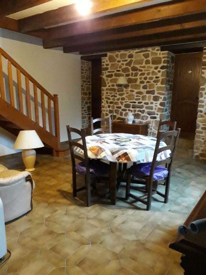 Les Roses Tremieres Villa Trans-la-Foret Luaran gambar