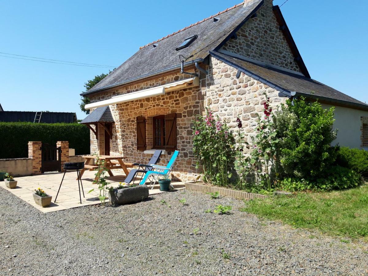 Les Roses Tremieres Villa Trans-la-Foret Luaran gambar